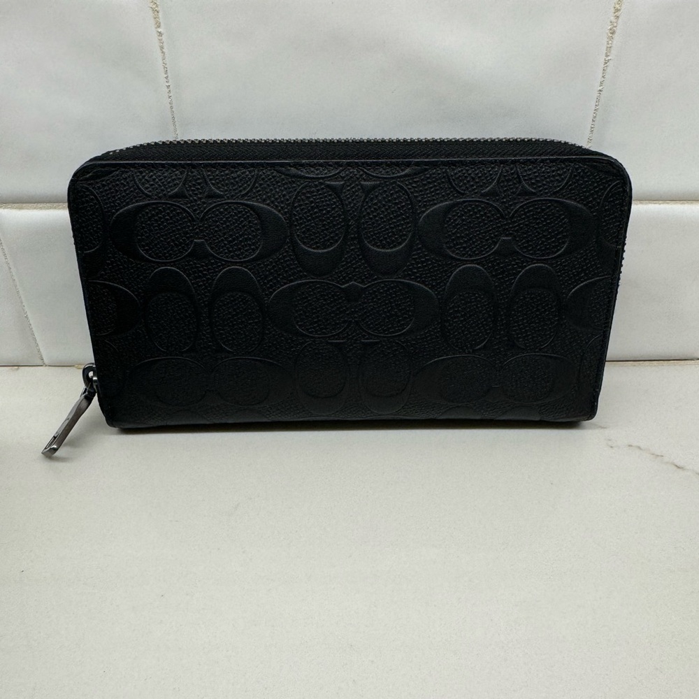 Coach wallet in Black
